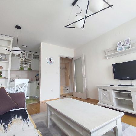 City Point Apartment 포드고리차 외부 사진