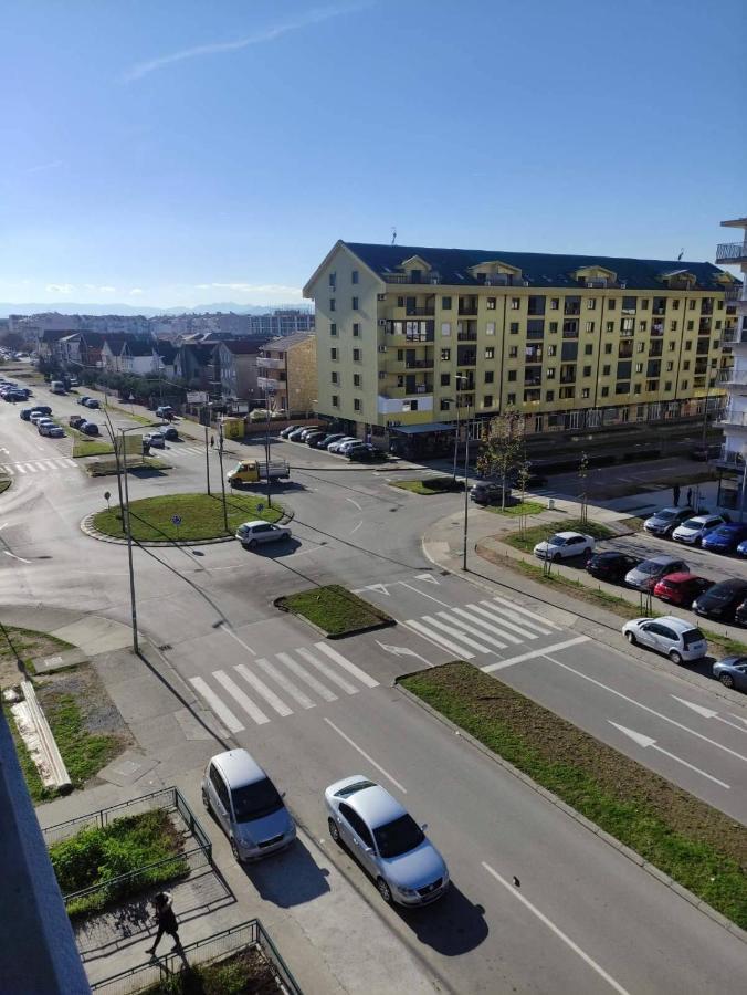 City Point Apartment 포드고리차 외부 사진