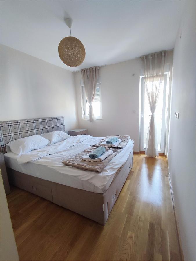 City Point Apartment 포드고리차 외부 사진