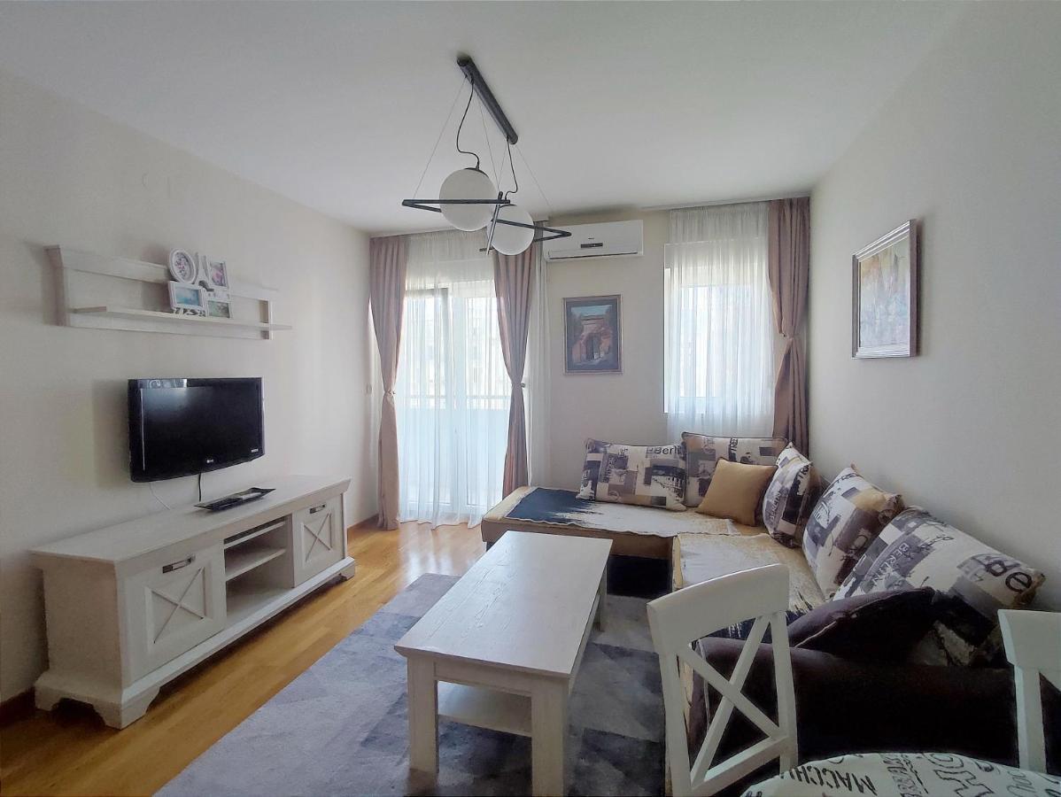City Point Apartment 포드고리차 외부 사진