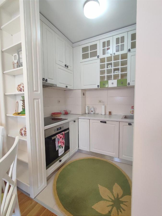 City Point Apartment 포드고리차 외부 사진