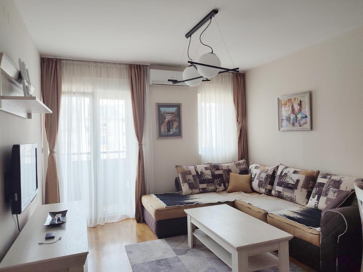 City Point Apartment 포드고리차 외부 사진