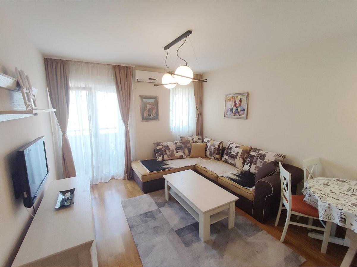 City Point Apartment 포드고리차 외부 사진