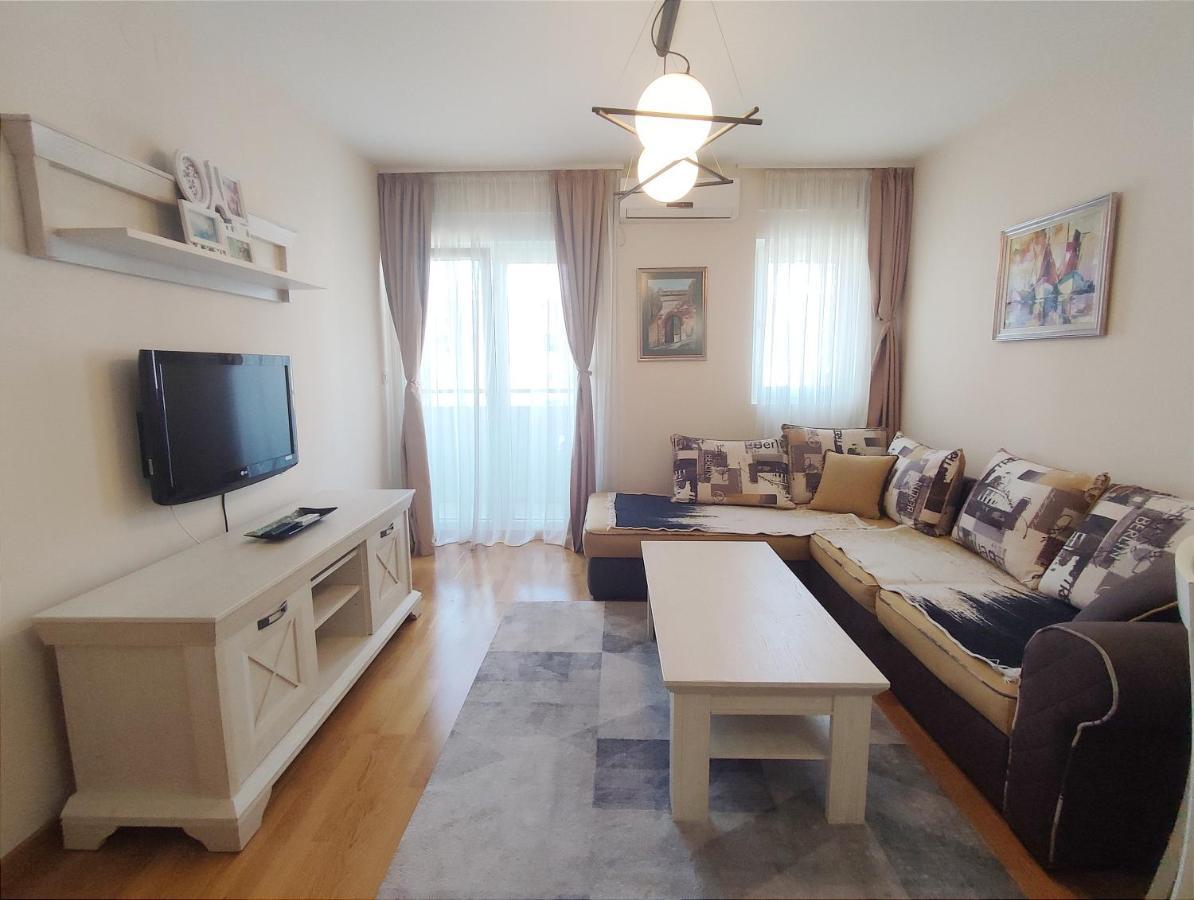 City Point Apartment 포드고리차 외부 사진