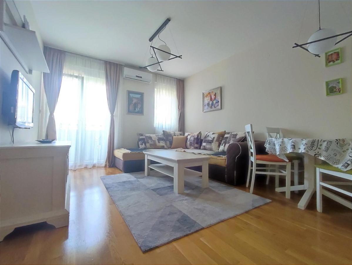 City Point Apartment 포드고리차 외부 사진