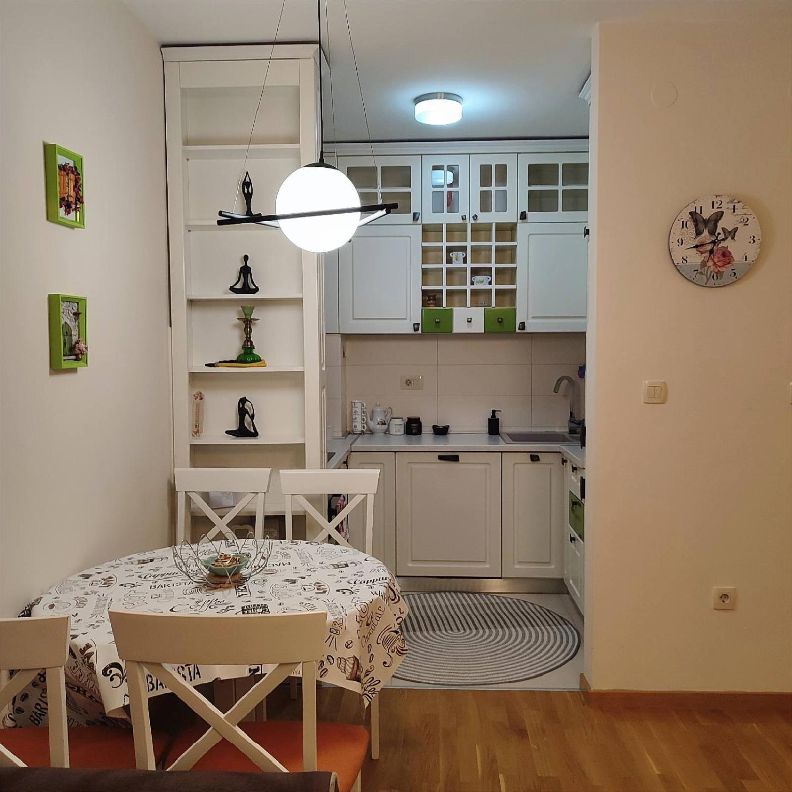 City Point Apartment 포드고리차 외부 사진